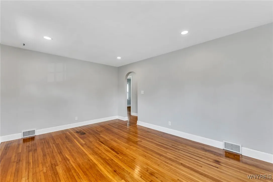 147 Madison Avenue, Hamburg, New York 14219, Hamburg, New York 14219, 4 Bedrooms Bedrooms, 6 Rooms Rooms,1 BathroomBathrooms,Residential,For Sale,147 Madison Avenue, Hamburg, New York 14219,B1627290