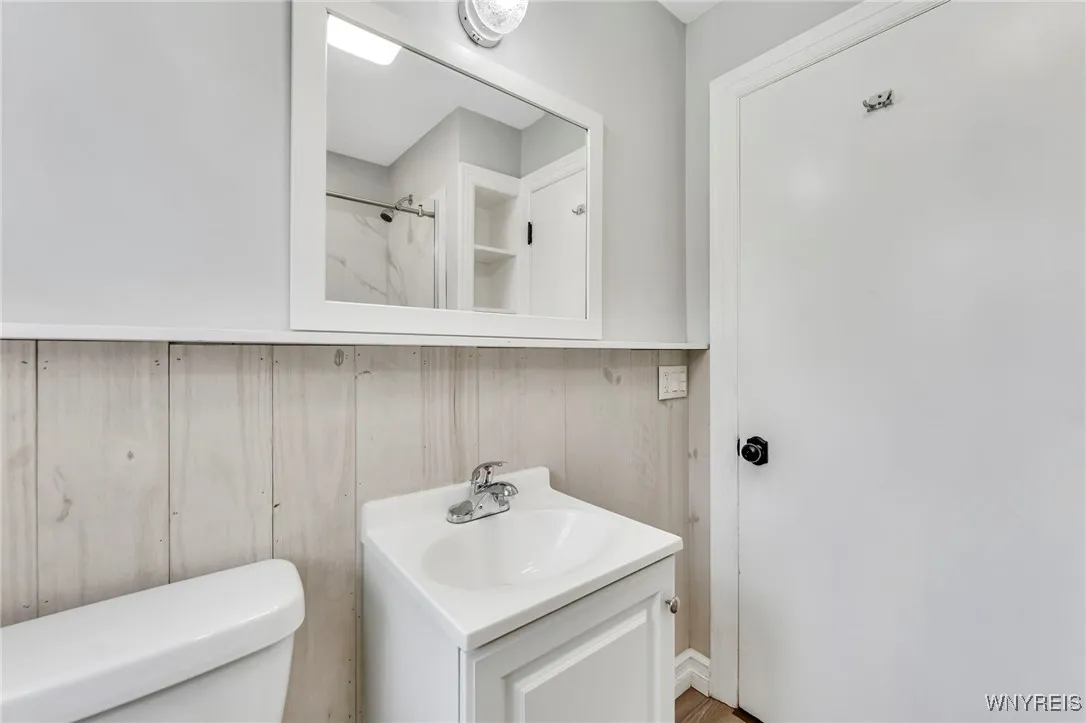 147 Madison Avenue, Hamburg, New York 14219, Hamburg, New York 14219, 4 Bedrooms Bedrooms, 6 Rooms Rooms,1 BathroomBathrooms,Residential,For Sale,147 Madison Avenue, Hamburg, New York 14219,B1627290