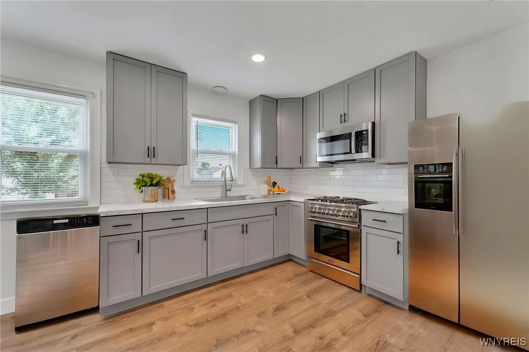 147 Madison Avenue, Hamburg, New York 14219, Hamburg, New York 14219, 4 Bedrooms Bedrooms, 6 Rooms Rooms,1 BathroomBathrooms,Residential,For Sale,147 Madison Avenue, Hamburg, New York 14219,B1627290