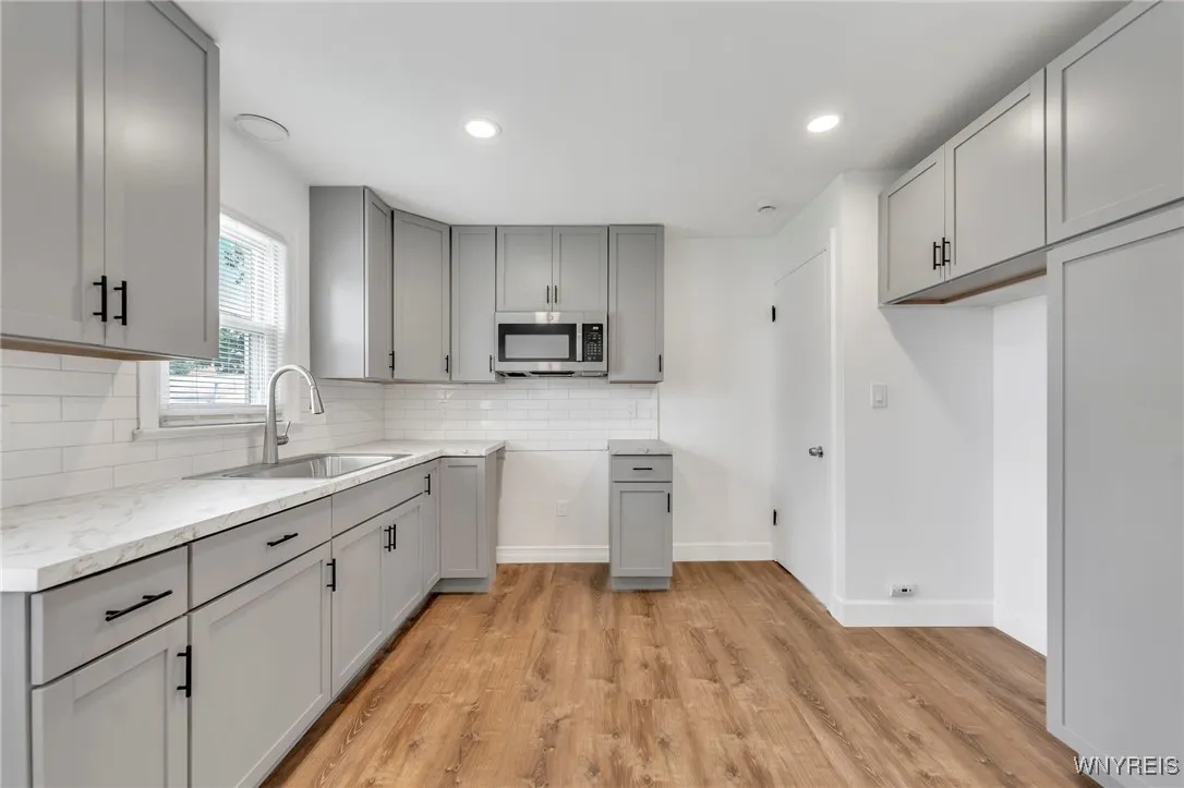 147 Madison Avenue, Hamburg, New York 14219, Hamburg, New York 14219, 4 Bedrooms Bedrooms, 6 Rooms Rooms,1 BathroomBathrooms,Residential,For Sale,147 Madison Avenue, Hamburg, New York 14219,B1627290