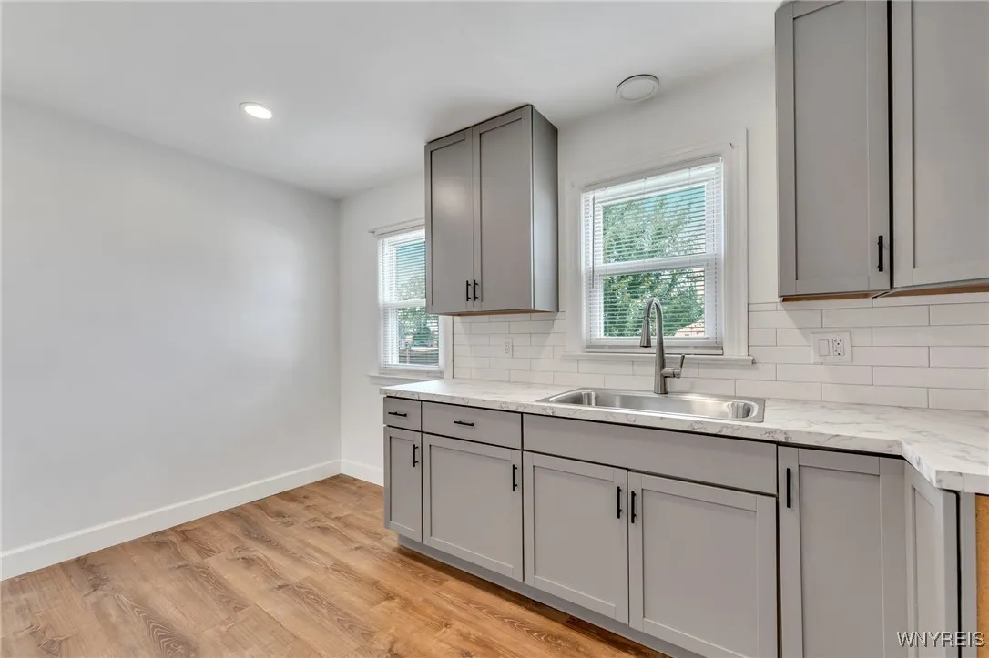 147 Madison Avenue, Hamburg, New York 14219, Hamburg, New York 14219, 4 Bedrooms Bedrooms, 6 Rooms Rooms,1 BathroomBathrooms,Residential,For Sale,147 Madison Avenue, Hamburg, New York 14219,B1627290