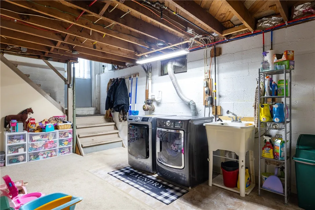 4662 State Route 414, Hornby, New York 14812, Hornby, New York 14812, 4 Bedrooms Bedrooms, 8 Rooms Rooms,2 BathroomsBathrooms,Residential,Closed,4662 State Route 414, Hornby, New York 14812,0,R1627317