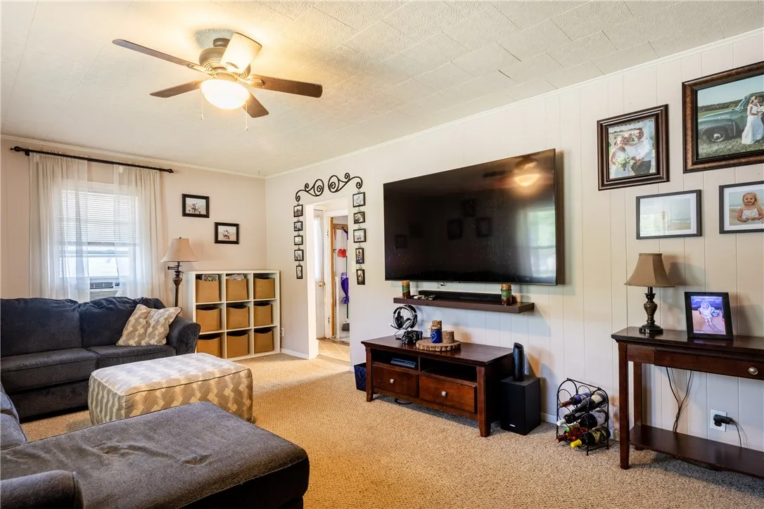 4662 State Route 414, Hornby, New York 14812, Hornby, New York 14812, 4 Bedrooms Bedrooms, 8 Rooms Rooms,2 BathroomsBathrooms,Residential,Closed,4662 State Route 414, Hornby, New York 14812,0,R1627317