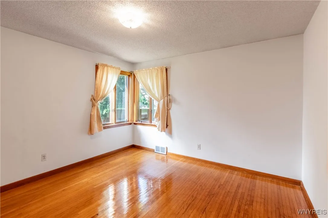 49 Bielak Road, Orchard Park, New York 14127, Orchard Park, New York 14127, 3 Bedrooms Bedrooms, ,2 BathroomsBathrooms,Residential,For Sale,49 Bielak Road, Orchard Park, New York 14127,B1625453