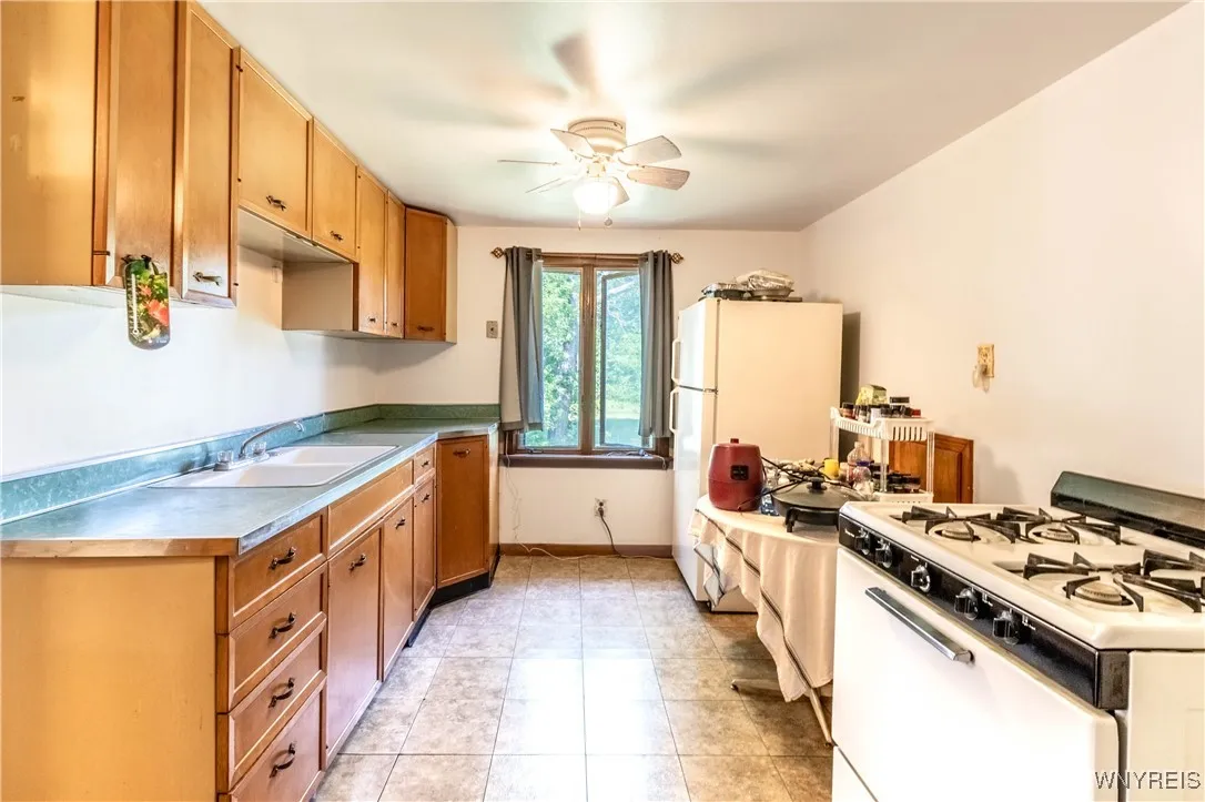 49 Bielak Road, Orchard Park, New York 14127, Orchard Park, New York 14127, 3 Bedrooms Bedrooms, ,2 BathroomsBathrooms,Residential,For Sale,49 Bielak Road, Orchard Park, New York 14127,B1625453
