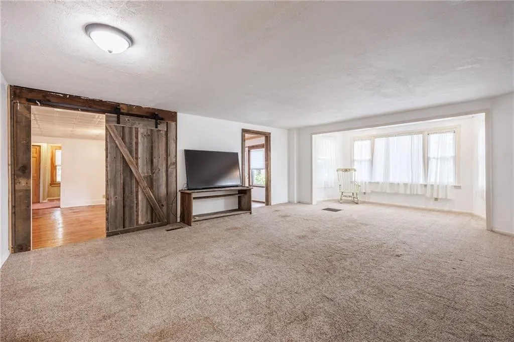 913 Wayneport Road, Macedon, New York 14502, Macedon, New York 14502, 5 Bedrooms Bedrooms, ,3 BathroomsBathrooms,Residential,Closed,913 Wayneport Road, Macedon, New York 14502,0,R1627351