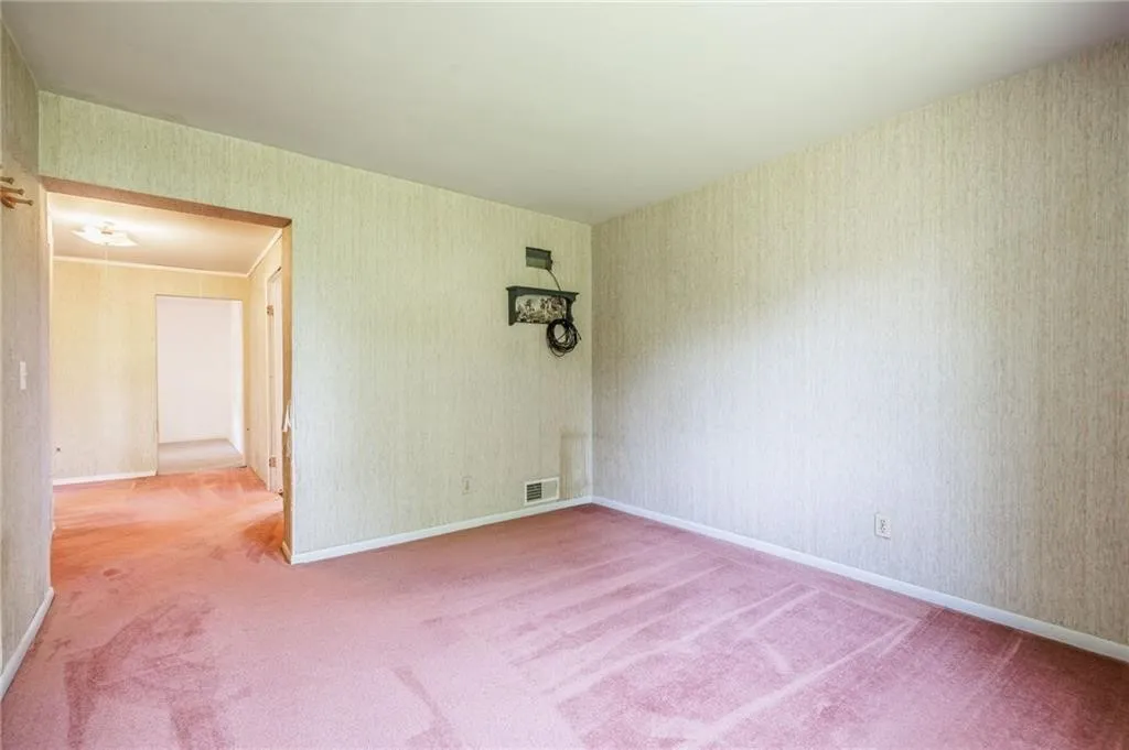 913 Wayneport Road, Macedon, New York 14502, Macedon, New York 14502, 5 Bedrooms Bedrooms, ,3 BathroomsBathrooms,Residential,Closed,913 Wayneport Road, Macedon, New York 14502,0,R1627351