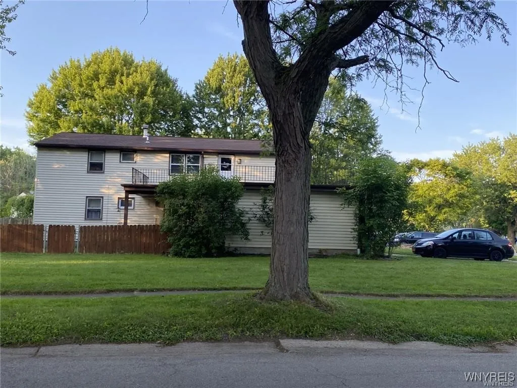 52 Acacia Drive Upper, Amherst, New York 14228, Amherst, New York 14228, 3 Bedrooms Bedrooms, 6 Rooms Rooms,1 BathroomBathrooms,Residential Lease,For Rent,52 Acacia Drive Upper, Amherst, New York 14228,B1627144