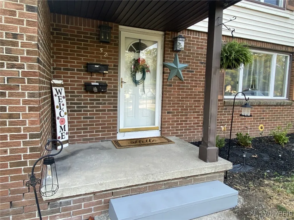 52 Acacia Drive Upper, Amherst, New York 14228, Amherst, New York 14228, 3 Bedrooms Bedrooms, 6 Rooms Rooms,1 BathroomBathrooms,Residential Lease,For Rent,52 Acacia Drive Upper, Amherst, New York 14228,B1627144