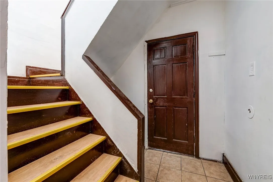 127 Humason Avenue, Buffalo, New York 14211, Buffalo, New York 14211, 5 Bedrooms Bedrooms, ,2 BathroomsBathrooms,Residential,For Sale,127 Humason Avenue, Buffalo, New York 14211,B1627377
