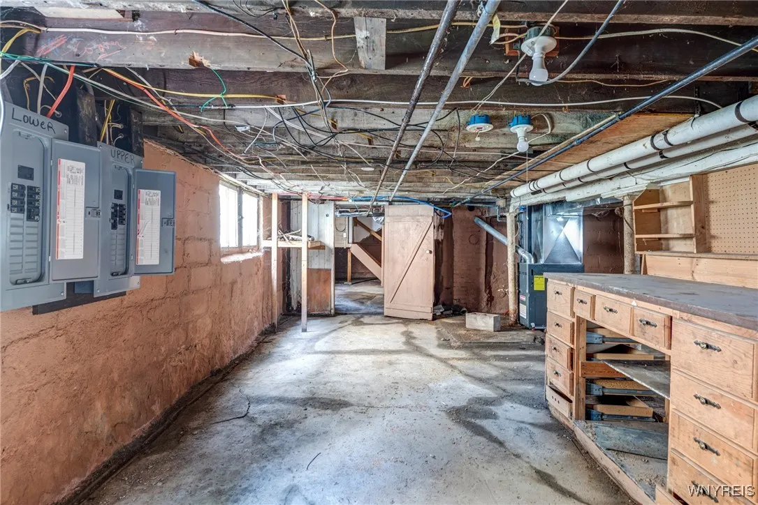 127 Humason Avenue, Buffalo, New York 14211, Buffalo, New York 14211, 5 Bedrooms Bedrooms, ,2 BathroomsBathrooms,Residential,For Sale,127 Humason Avenue, Buffalo, New York 14211,B1627377