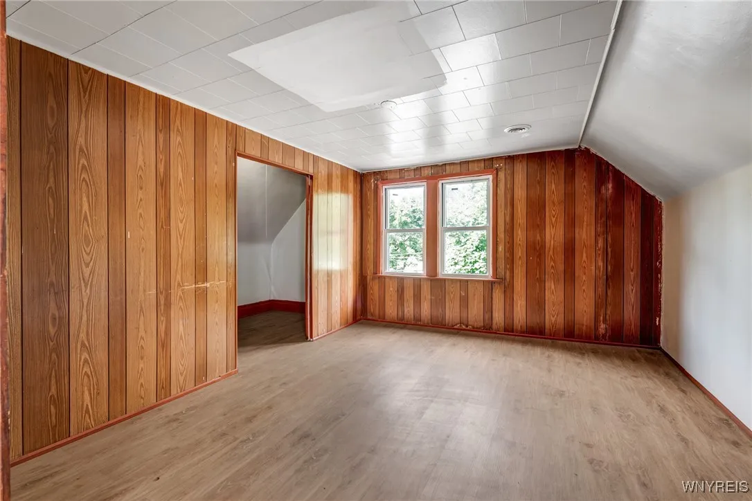 127 Humason Avenue, Buffalo, New York 14211, Buffalo, New York 14211, 5 Bedrooms Bedrooms, ,2 BathroomsBathrooms,Residential,For Sale,127 Humason Avenue, Buffalo, New York 14211,B1627377