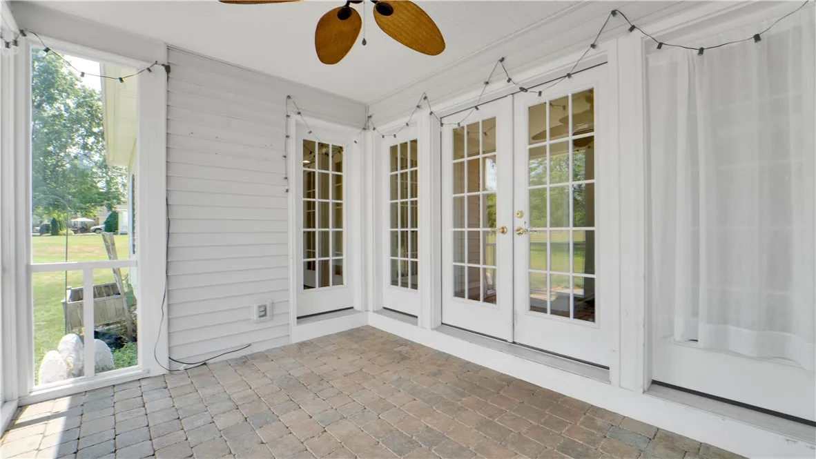 378 Salt Road, Webster, New York 14580, Webster, New York 14580, 3 Bedrooms Bedrooms, 7 Rooms Rooms,2 BathroomsBathrooms,Residential,Closed,378 Salt Road, Webster, New York 14580,0,R1626657