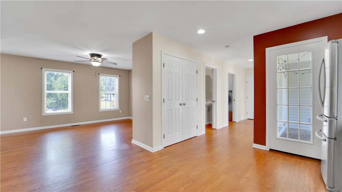 378 Salt Road, Webster, New York 14580, Webster, New York 14580, 3 Bedrooms Bedrooms, 7 Rooms Rooms,2 BathroomsBathrooms,Residential,Closed,378 Salt Road, Webster, New York 14580,0,R1626657