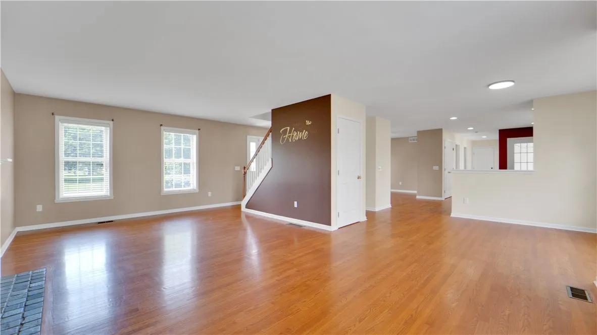 378 Salt Road, Webster, New York 14580, Webster, New York 14580, 3 Bedrooms Bedrooms, 7 Rooms Rooms,2 BathroomsBathrooms,Residential,Closed,378 Salt Road, Webster, New York 14580,0,R1626657