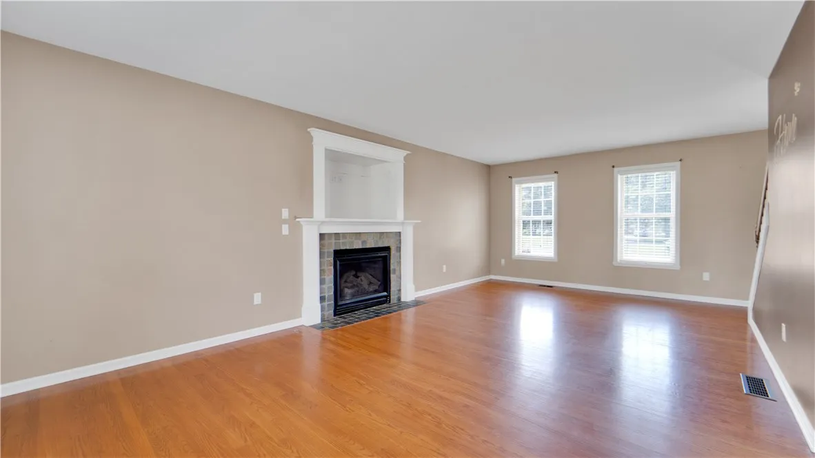 378 Salt Road, Webster, New York 14580, Webster, New York 14580, 3 Bedrooms Bedrooms, 7 Rooms Rooms,2 BathroomsBathrooms,Residential,Closed,378 Salt Road, Webster, New York 14580,0,R1626657