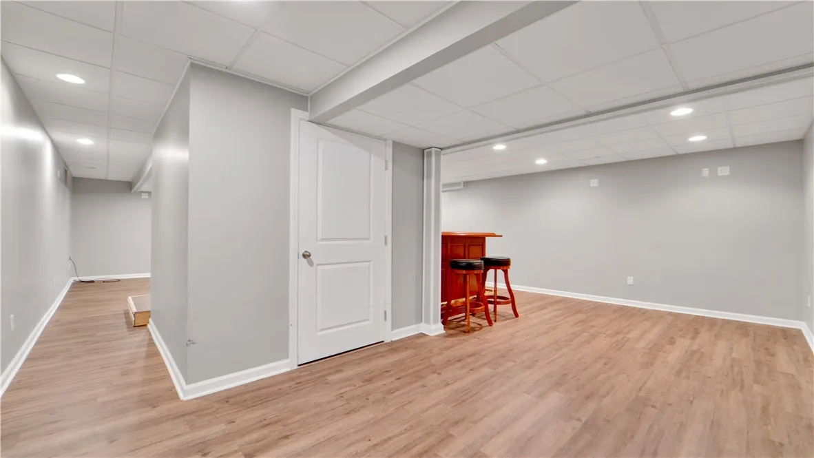 378 Salt Road, Webster, New York 14580, Webster, New York 14580, 3 Bedrooms Bedrooms, 7 Rooms Rooms,2 BathroomsBathrooms,Residential,Closed,378 Salt Road, Webster, New York 14580,0,R1626657