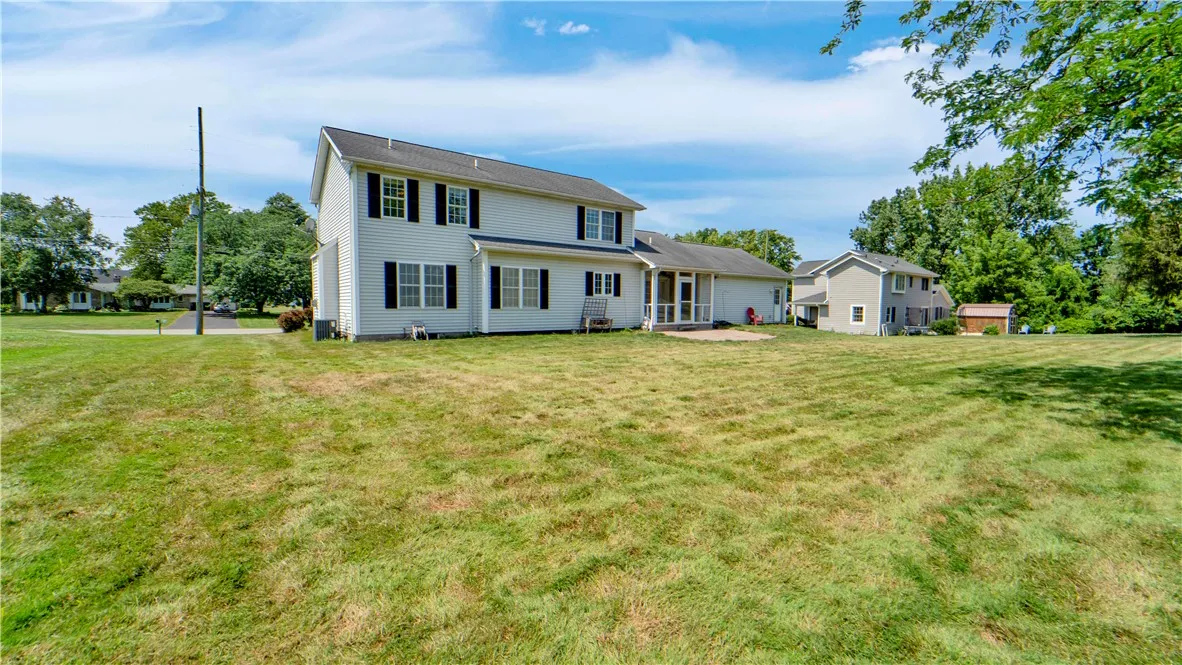 378 Salt Road, Webster, New York 14580, Webster, New York 14580, 3 Bedrooms Bedrooms, 7 Rooms Rooms,2 BathroomsBathrooms,Residential,Closed,378 Salt Road, Webster, New York 14580,0,R1626657