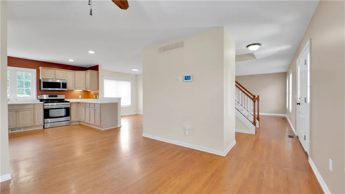 378 Salt Road, Webster, New York 14580, Webster, New York 14580, 3 Bedrooms Bedrooms, 7 Rooms Rooms,2 BathroomsBathrooms,Residential,Closed,378 Salt Road, Webster, New York 14580,0,R1626657