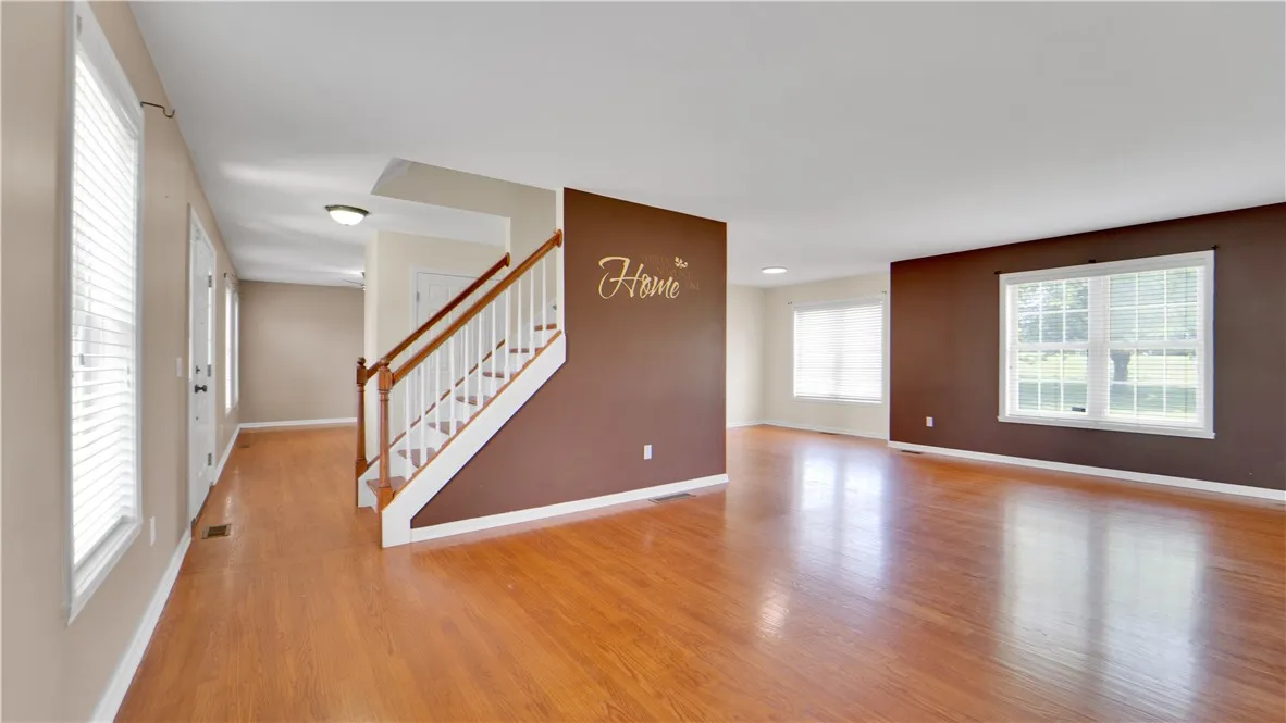 378 Salt Road, Webster, New York 14580, Webster, New York 14580, 3 Bedrooms Bedrooms, 7 Rooms Rooms,2 BathroomsBathrooms,Residential,Closed,378 Salt Road, Webster, New York 14580,0,R1626657