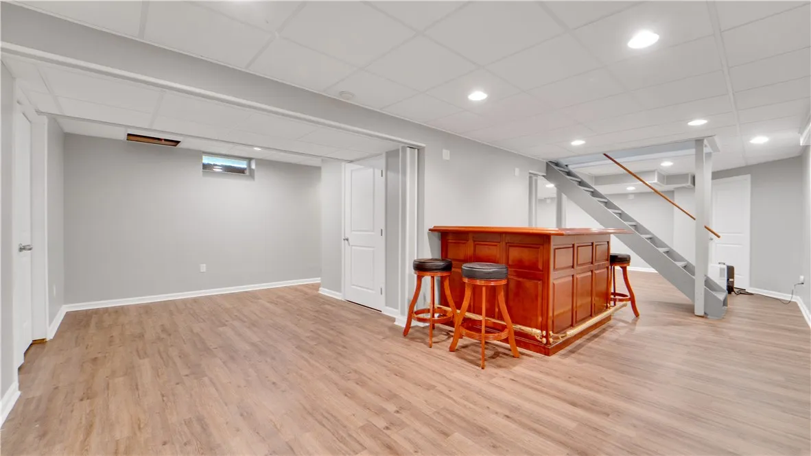 378 Salt Road, Webster, New York 14580, Webster, New York 14580, 3 Bedrooms Bedrooms, 7 Rooms Rooms,2 BathroomsBathrooms,Residential,Closed,378 Salt Road, Webster, New York 14580,0,R1626657