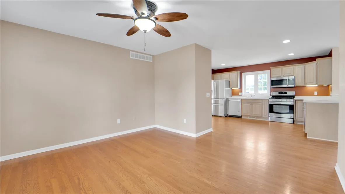 378 Salt Road, Webster, New York 14580, Webster, New York 14580, 3 Bedrooms Bedrooms, 7 Rooms Rooms,2 BathroomsBathrooms,Residential,Closed,378 Salt Road, Webster, New York 14580,0,R1626657