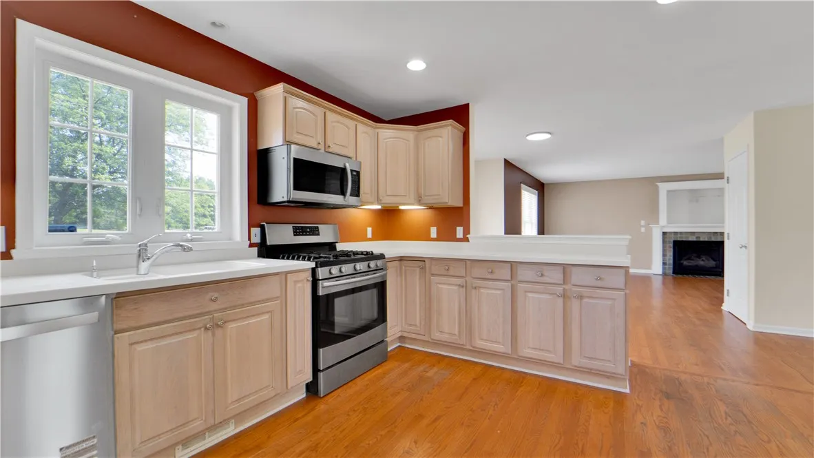 378 Salt Road, Webster, New York 14580, Webster, New York 14580, 3 Bedrooms Bedrooms, 7 Rooms Rooms,2 BathroomsBathrooms,Residential,Closed,378 Salt Road, Webster, New York 14580,0,R1626657