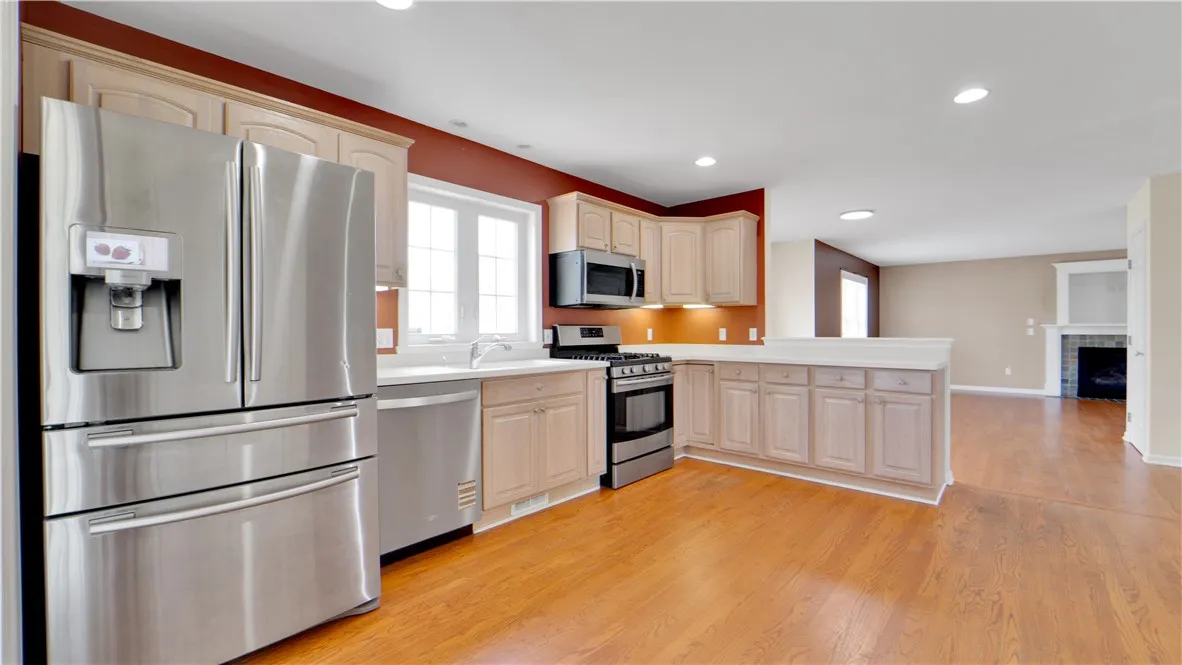 378 Salt Road, Webster, New York 14580, Webster, New York 14580, 3 Bedrooms Bedrooms, 7 Rooms Rooms,2 BathroomsBathrooms,Residential,Closed,378 Salt Road, Webster, New York 14580,0,R1626657