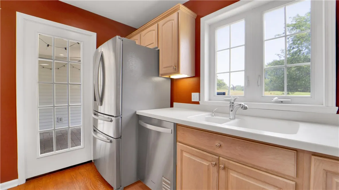 378 Salt Road, Webster, New York 14580, Webster, New York 14580, 3 Bedrooms Bedrooms, 7 Rooms Rooms,2 BathroomsBathrooms,Residential,Closed,378 Salt Road, Webster, New York 14580,0,R1626657