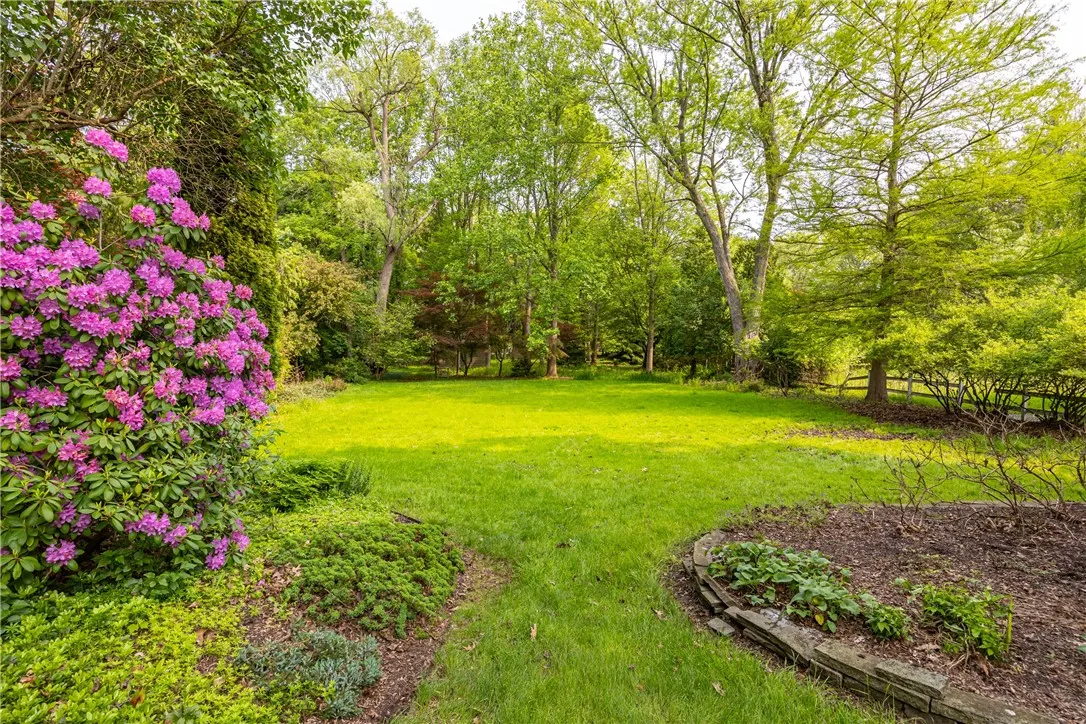 123 Kilbourn Road, Pittsford, New York 14618, Pittsford, New York 14618, 4 Bedrooms Bedrooms, 9 Rooms Rooms,2 BathroomsBathrooms,Residential,For Sale,123 Kilbourn Road, Pittsford, New York 14618,R1627359