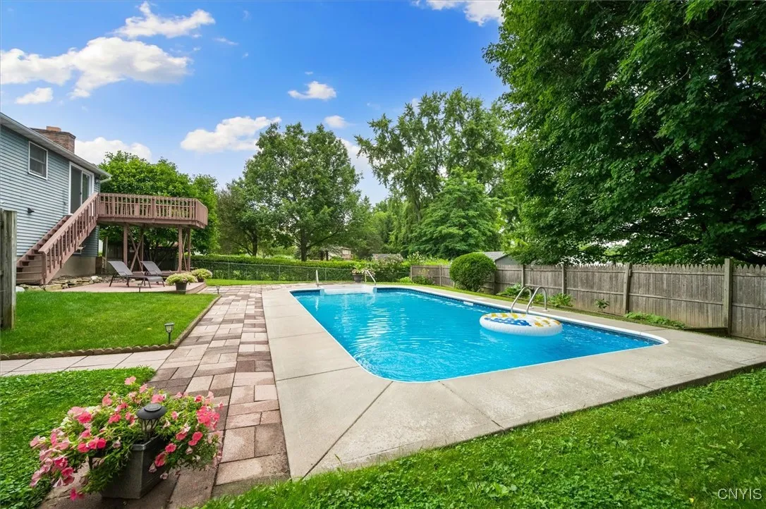 138 Hawthorne, Sullivan, New York 13037, Sullivan, New York 13037, 4 Bedrooms Bedrooms, 8 Rooms Rooms,2 BathroomsBathrooms,Residential,For Sale,138 Hawthorne, Sullivan, New York 13037,S1627300