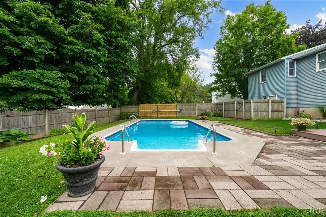 138 Hawthorne, Sullivan, New York 13037, Sullivan, New York 13037, 4 Bedrooms Bedrooms, 8 Rooms Rooms,2 BathroomsBathrooms,Residential,For Sale,138 Hawthorne, Sullivan, New York 13037,S1627300