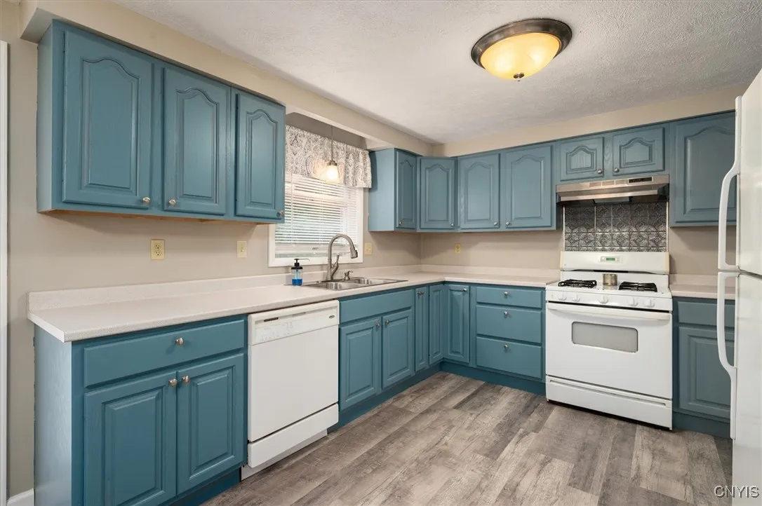 138 Hawthorne, Sullivan, New York 13037, Sullivan, New York 13037, 4 Bedrooms Bedrooms, 8 Rooms Rooms,2 BathroomsBathrooms,Residential,For Sale,138 Hawthorne, Sullivan, New York 13037,S1627300