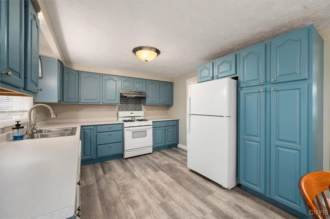 138 Hawthorne, Sullivan, New York 13037, Sullivan, New York 13037, 4 Bedrooms Bedrooms, 8 Rooms Rooms,2 BathroomsBathrooms,Residential,For Sale,138 Hawthorne, Sullivan, New York 13037,S1627300