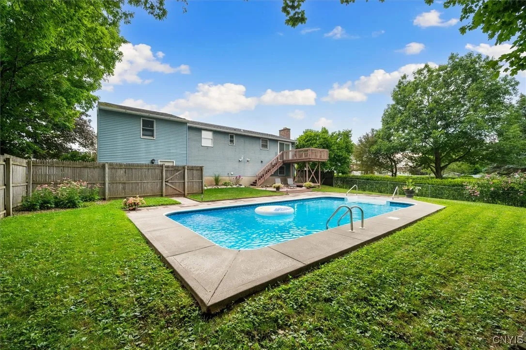 138 Hawthorne, Sullivan, New York 13037, Sullivan, New York 13037, 4 Bedrooms Bedrooms, 8 Rooms Rooms,2 BathroomsBathrooms,Residential,For Sale,138 Hawthorne, Sullivan, New York 13037,S1627300