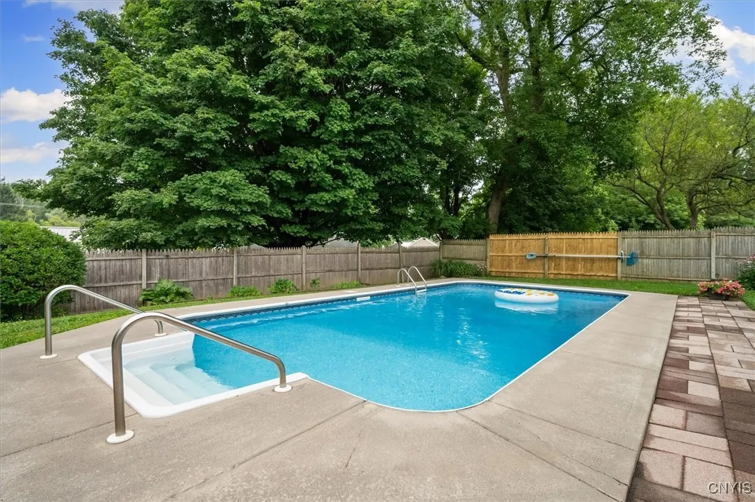 138 Hawthorne, Sullivan, New York 13037, Sullivan, New York 13037, 4 Bedrooms Bedrooms, 8 Rooms Rooms,2 BathroomsBathrooms,Residential,For Sale,138 Hawthorne, Sullivan, New York 13037,S1627300