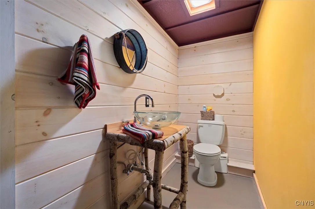 1/2 Bath-Basement