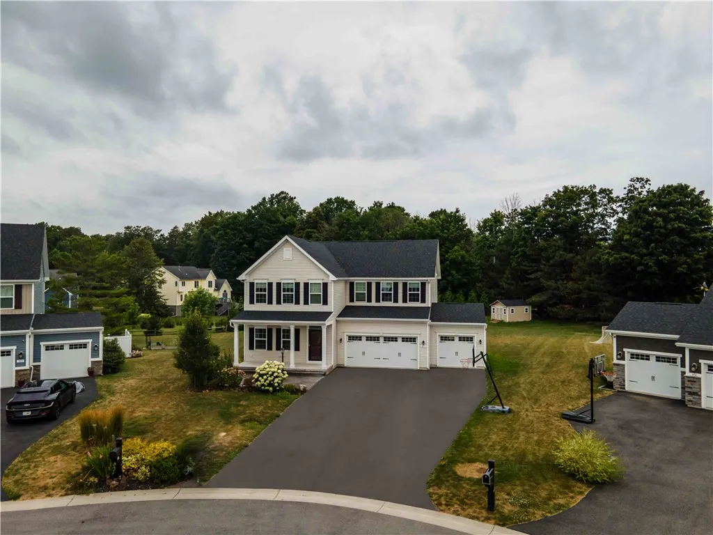 357 Anna Circle, Webster, New York 14580, Webster, New York 14580, 4 Bedrooms Bedrooms, 9 Rooms Rooms,3 BathroomsBathrooms,Residential,For Sale,357 Anna Circle, Webster, New York 14580,R1626398