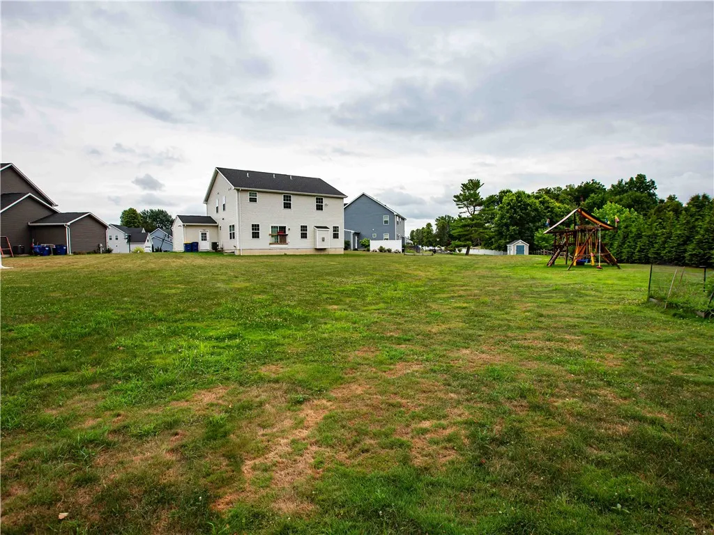 357 Anna Circle, Webster, New York 14580, Webster, New York 14580, 4 Bedrooms Bedrooms, 9 Rooms Rooms,3 BathroomsBathrooms,Residential,For Sale,357 Anna Circle, Webster, New York 14580,R1626398