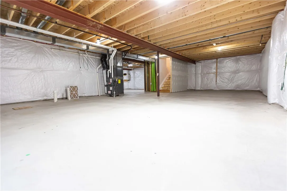 357 Anna Circle, Webster, New York 14580, Webster, New York 14580, 4 Bedrooms Bedrooms, 9 Rooms Rooms,3 BathroomsBathrooms,Residential,For Sale,357 Anna Circle, Webster, New York 14580,R1626398