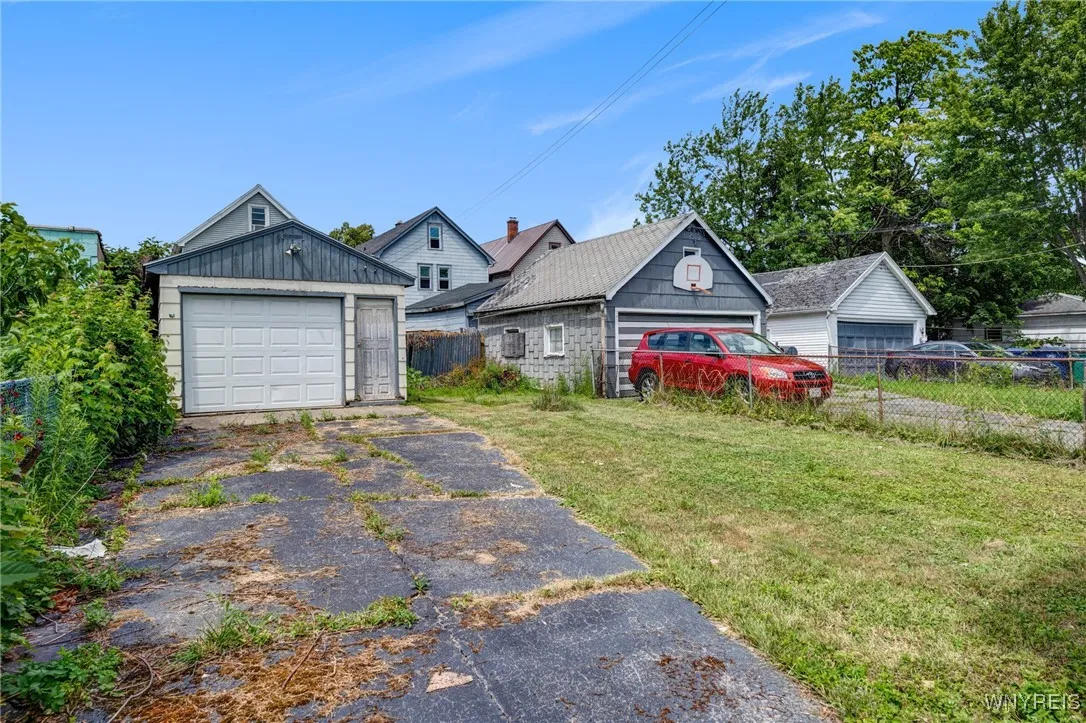 50 Wilkes Avenue, Buffalo, New York 14215, Buffalo, New York 14215, 4 Bedrooms Bedrooms, 7 Rooms Rooms,2 BathroomsBathrooms,Residential,For Sale,50 Wilkes Avenue, Buffalo, New York 14215,B1627391