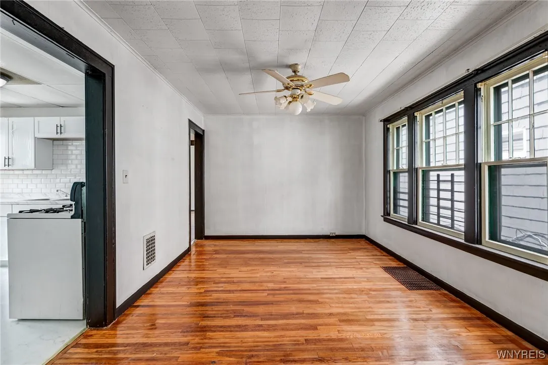 50 Wilkes Avenue, Buffalo, New York 14215, Buffalo, New York 14215, 4 Bedrooms Bedrooms, 7 Rooms Rooms,2 BathroomsBathrooms,Residential,For Sale,50 Wilkes Avenue, Buffalo, New York 14215,B1627391