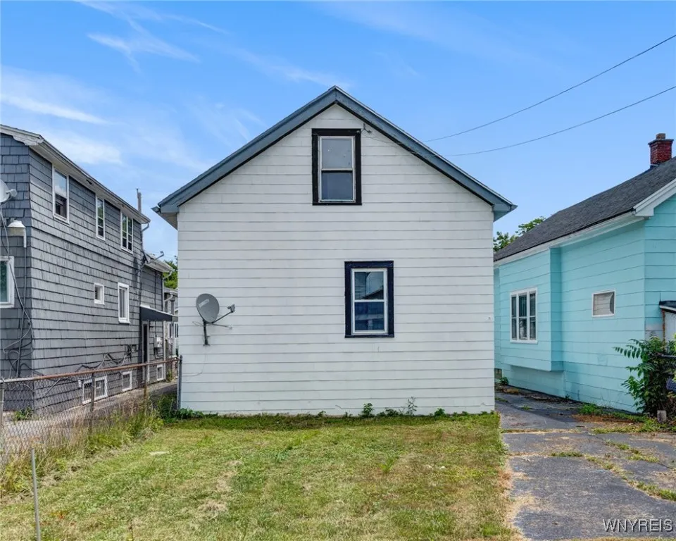 50 Wilkes Avenue, Buffalo, New York 14215, Buffalo, New York 14215, 4 Bedrooms Bedrooms, 7 Rooms Rooms,2 BathroomsBathrooms,Residential,For Sale,50 Wilkes Avenue, Buffalo, New York 14215,B1627391