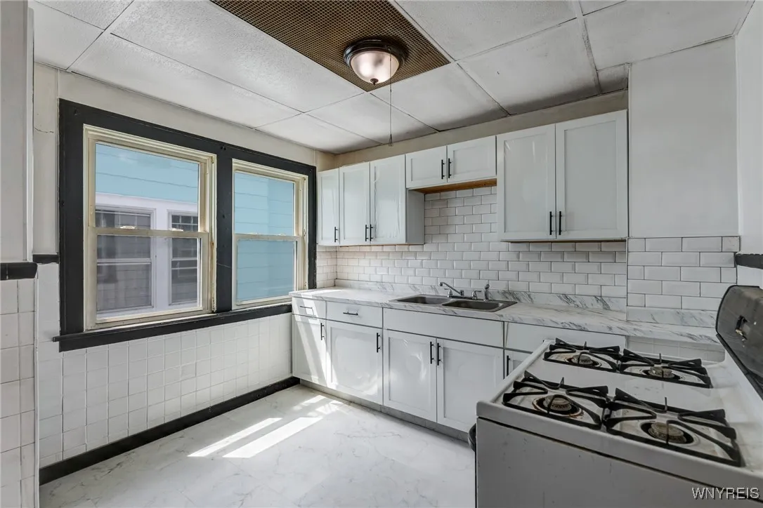 50 Wilkes Avenue, Buffalo, New York 14215, Buffalo, New York 14215, 4 Bedrooms Bedrooms, 7 Rooms Rooms,2 BathroomsBathrooms,Residential,For Sale,50 Wilkes Avenue, Buffalo, New York 14215,B1627391