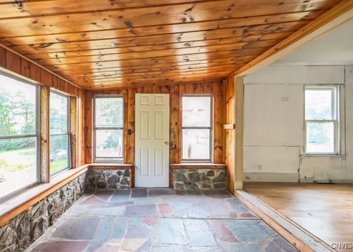 22 East River Drive, Lake Luzerne, New York 12846, Lake Luzerne, New York 12846, 4 Bedrooms Bedrooms, 6 Rooms Rooms,1 BathroomBathrooms,Residential,For Sale,22 East River Drive, Lake Luzerne, New York 12846,S1627395
