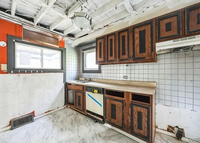 22 East River Drive, Lake Luzerne, New York 12846, Lake Luzerne, New York 12846, 4 Bedrooms Bedrooms, 6 Rooms Rooms,1 BathroomBathrooms,Residential,For Sale,22 East River Drive, Lake Luzerne, New York 12846,S1627395