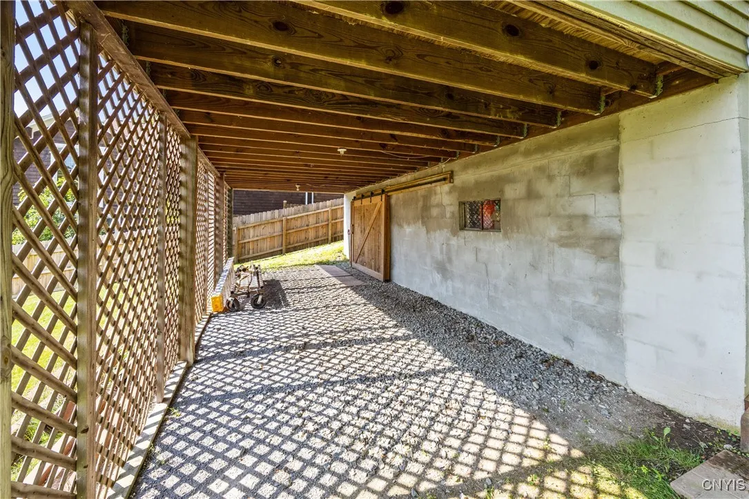 1514 Owahgena Terrace, Cazenovia, New York 13035, Cazenovia, New York 13035, 3 Bedrooms Bedrooms, 8 Rooms Rooms,2 BathroomsBathrooms,Residential,Closed,1514 Owahgena Terrace, Cazenovia, New York 13035,0,S1627011