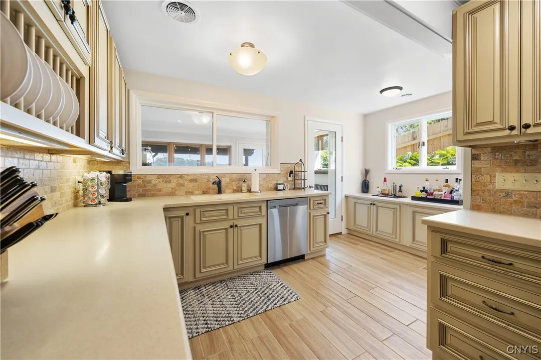 1514 Owahgena Terrace, Cazenovia, New York 13035, Cazenovia, New York 13035, 3 Bedrooms Bedrooms, 8 Rooms Rooms,2 BathroomsBathrooms,Residential,Closed,1514 Owahgena Terrace, Cazenovia, New York 13035,0,S1627011