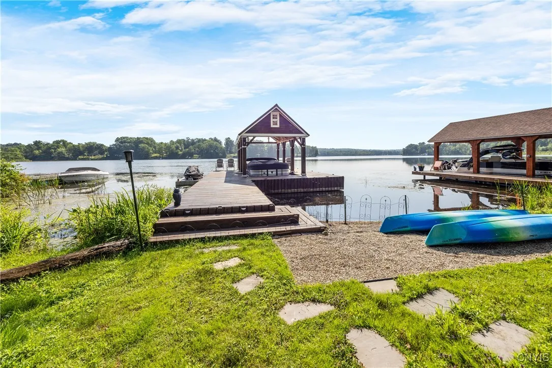 1514 Owahgena Terrace, Cazenovia, New York 13035, Cazenovia, New York 13035, 3 Bedrooms Bedrooms, 8 Rooms Rooms,2 BathroomsBathrooms,Residential,Closed,1514 Owahgena Terrace, Cazenovia, New York 13035,0,S1627011