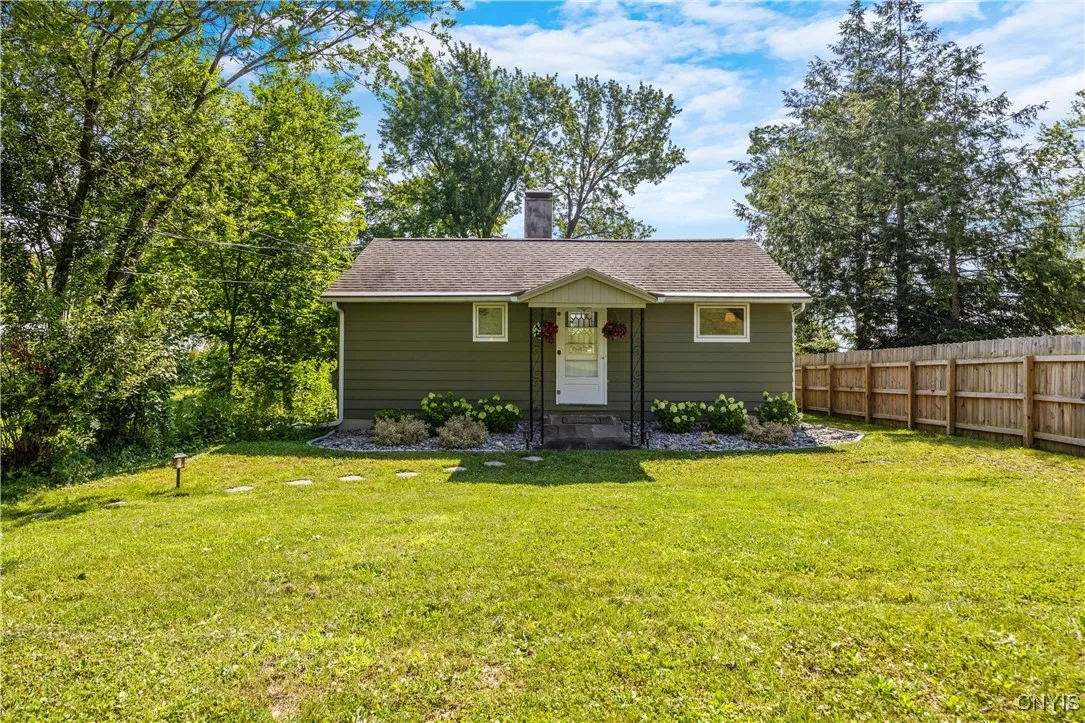 1514 Owahgena Terrace, Cazenovia, New York 13035, Cazenovia, New York 13035, 3 Bedrooms Bedrooms, 8 Rooms Rooms,2 BathroomsBathrooms,Residential,Closed,1514 Owahgena Terrace, Cazenovia, New York 13035,0,S1627011